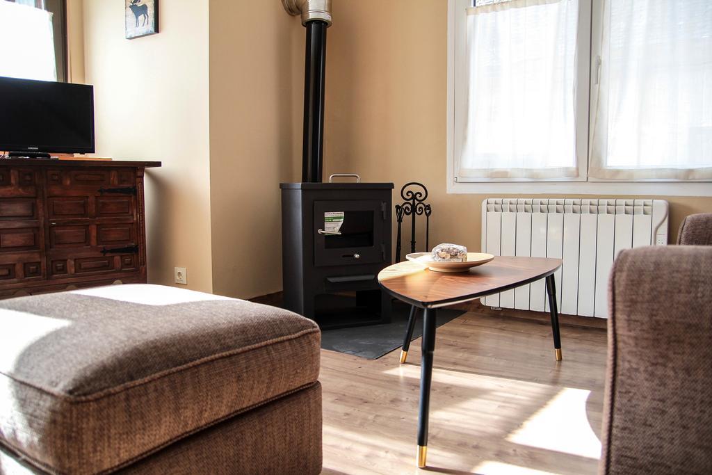 Apartamentos Snoe Mont Romies Salardú Exteriör bild