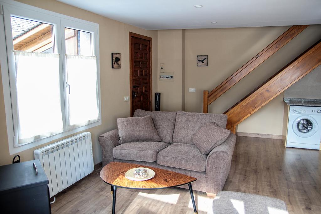 Apartamentos Snoe Mont Romies Salardú Exteriör bild